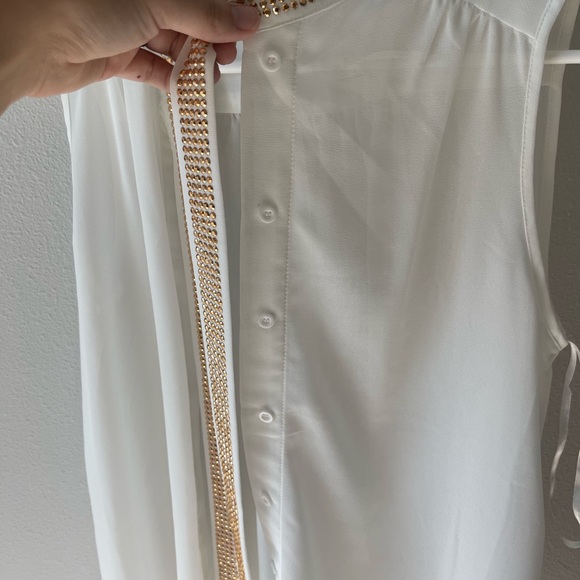 3/$20 White sheer tank top with rhinestones - Picture 2 of 3